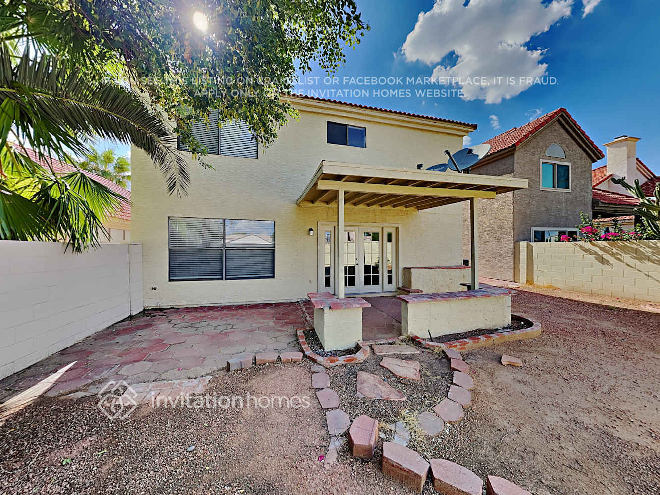 Building Photo - 501 N Red Rock St