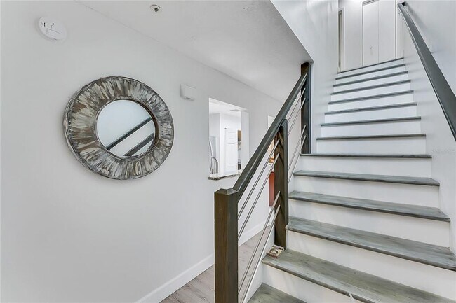 Building Photo - 563 Northbridge Dr