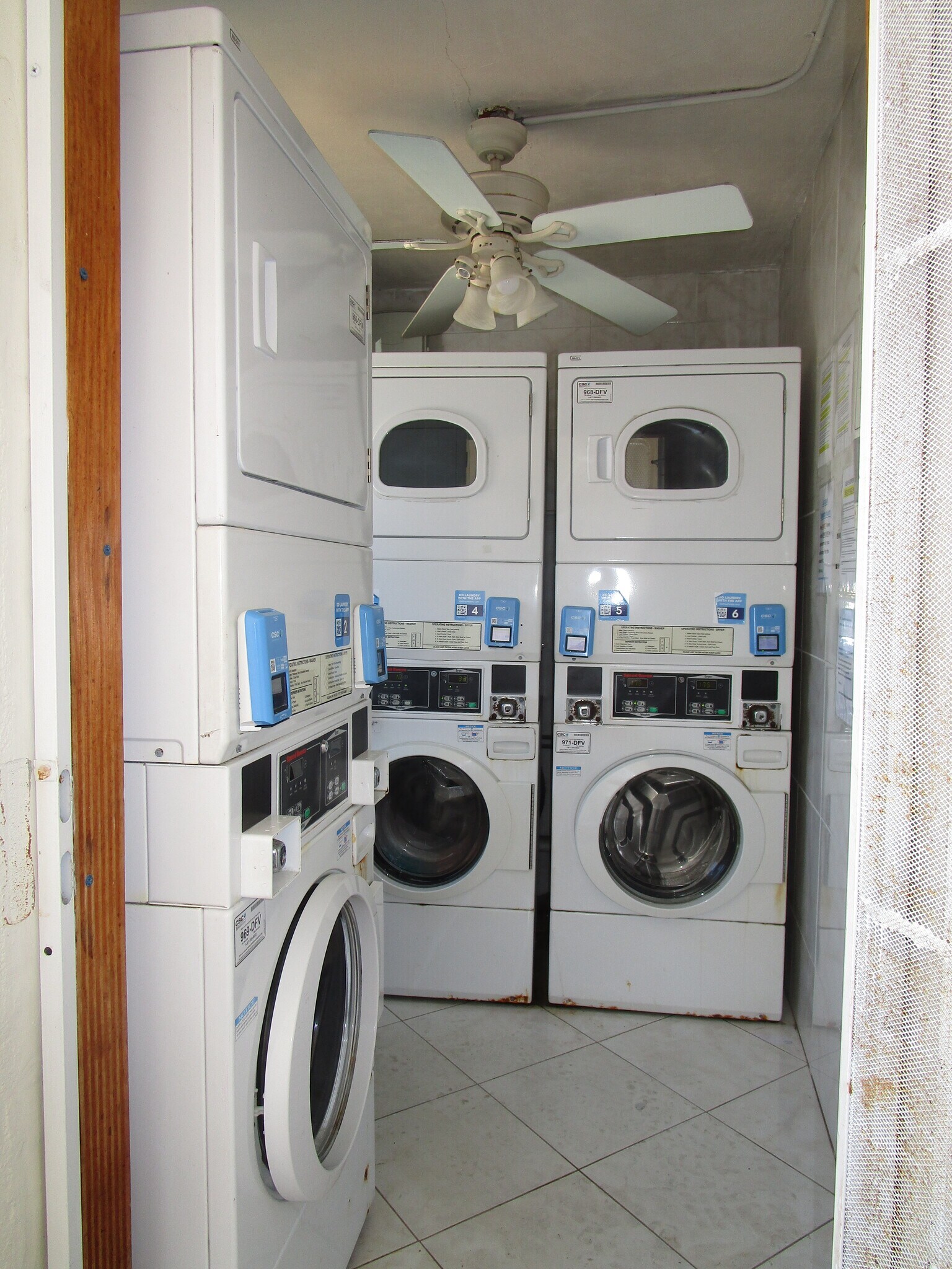 Laundry Facilities - 1872 NE 46th St