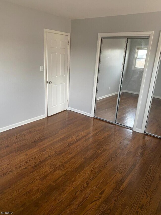 Building Photo - 409 Gable Ln