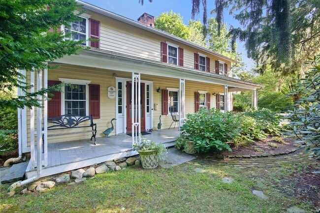 Primary Photo - 83 Linden Ave