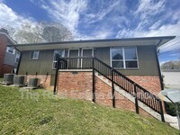 Building Photo - 729 Davis Ave