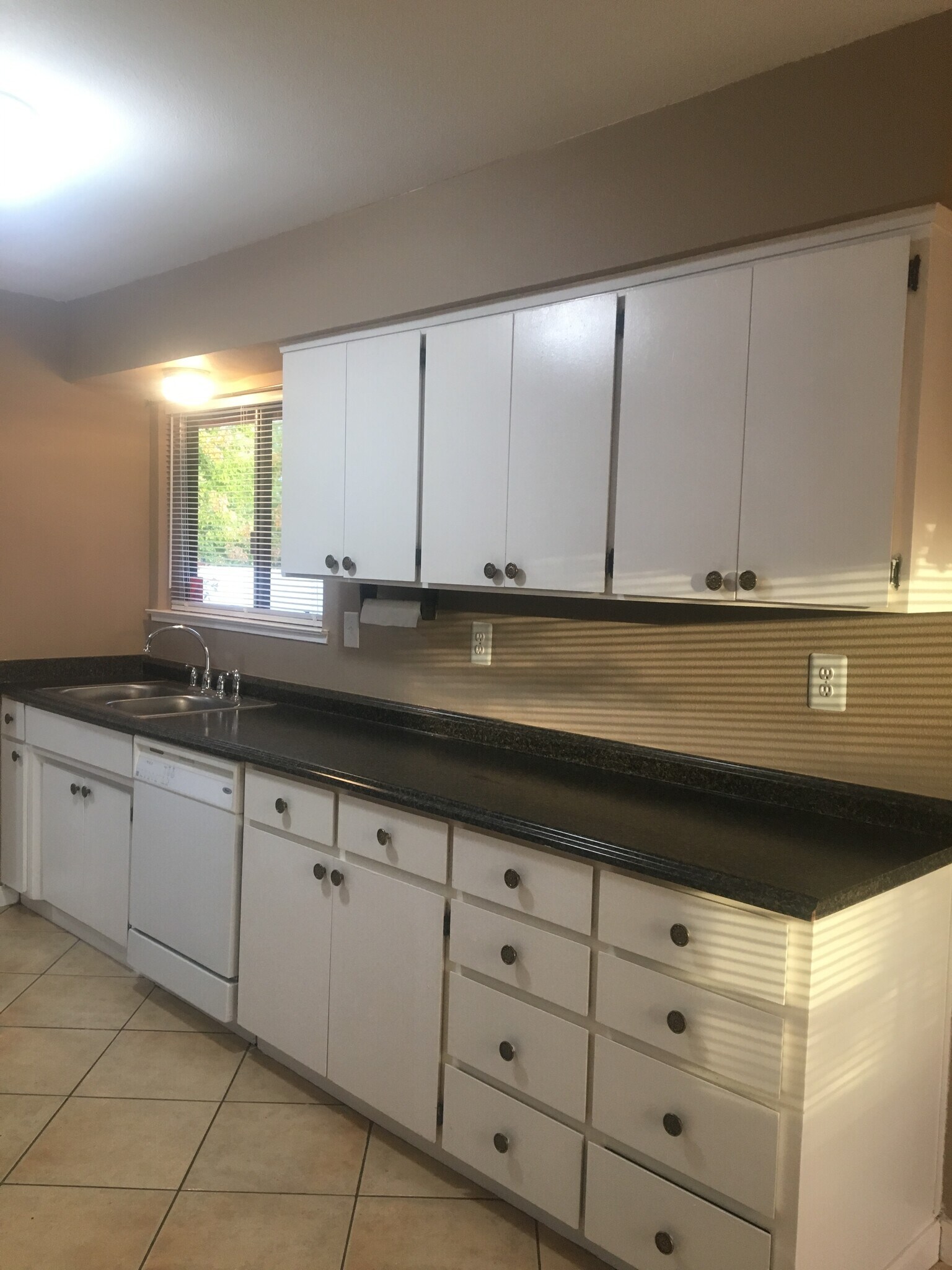 Building Photo - 4465 La Mirada Cir