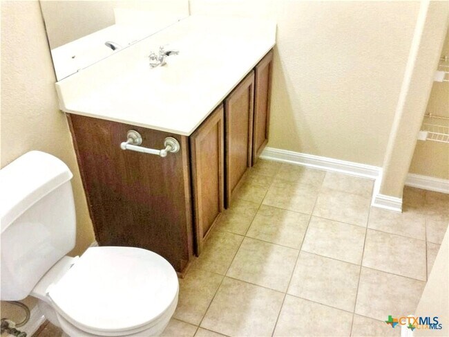 Building Photo - 112 Rush Haven