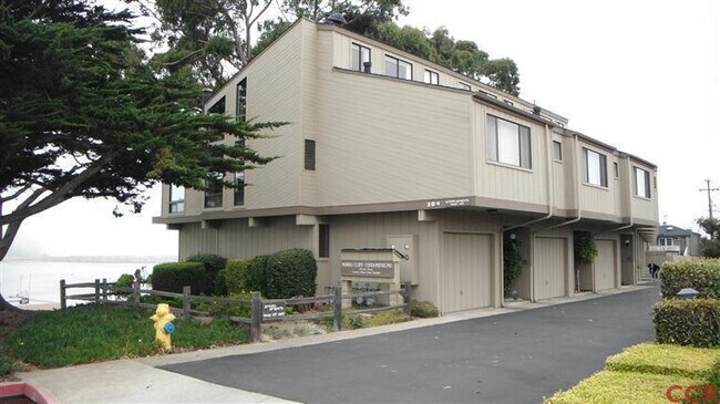 Building Photo - Unblockable View of Morro Bay