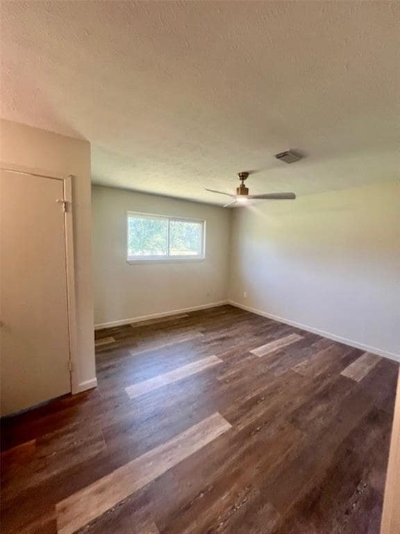 Building Photo - 1140 Valicek Ln