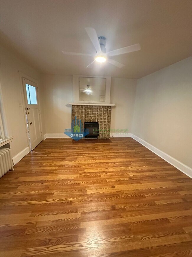 Building Photo - East Liberty 2-Bedroom duplex