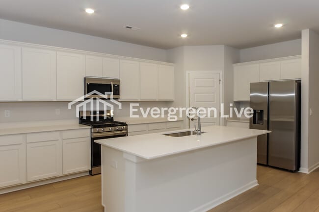 Building Photo - 230 Exeter St