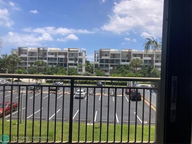 Building Photo - 3031 N Ocean Blvd