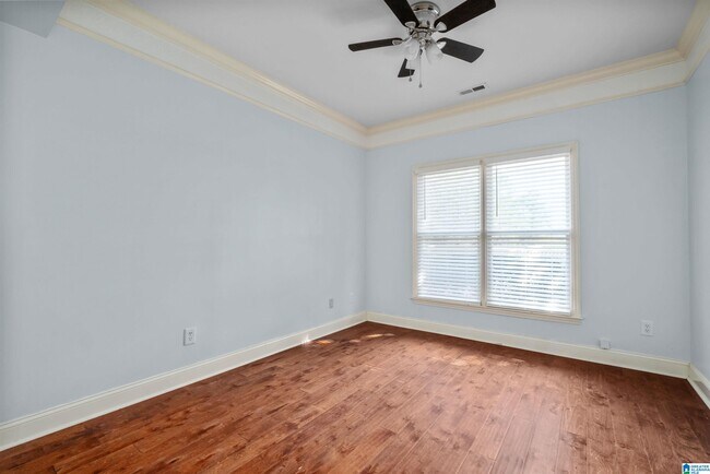 Building Photo - 4006 Vestview Dr