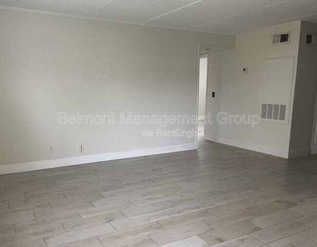 Building Photo - 1400 Eudora Rd
