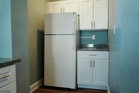 Building Photo - 225 Somerset St