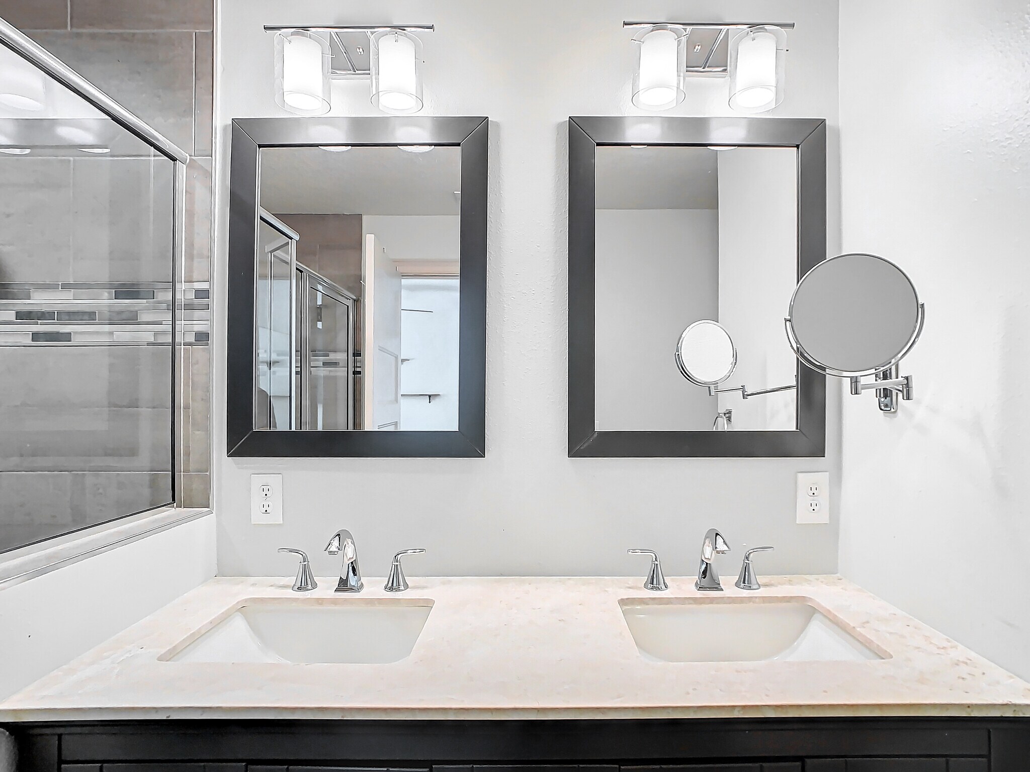 Primary Bath - 1503 Wise Ave