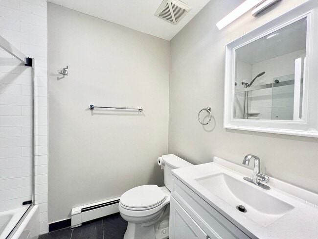 Building Photo - 4C Cove Ln