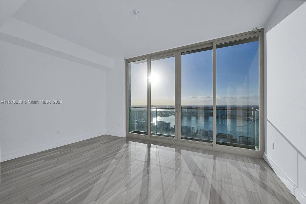 Building Photo - 17901 Collins Ave