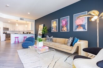 Building Photo - Chandler Apartments in North Hollywood