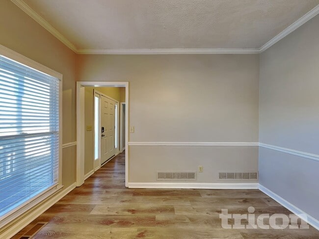 Building Photo - 194 Bomar Ln