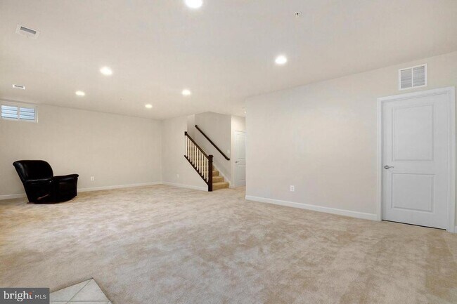 Building Photo - 13905 Bufflehead St