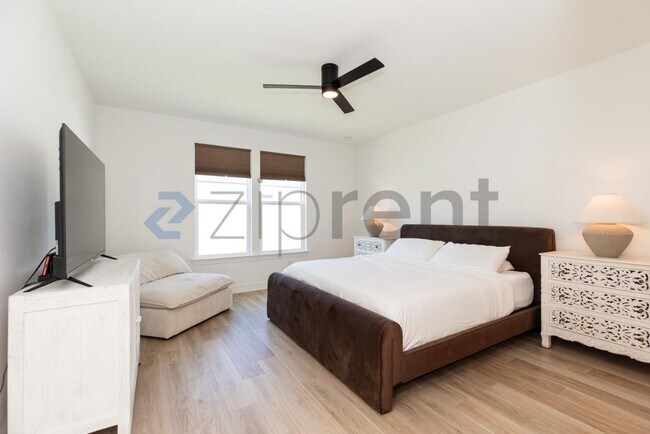 Building Photo - Unit