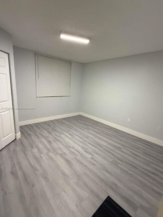 Building Photo - 677 SW 111th Ave