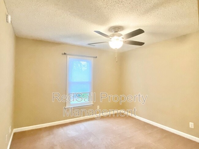 Building Photo - 14 Tabatha Cir