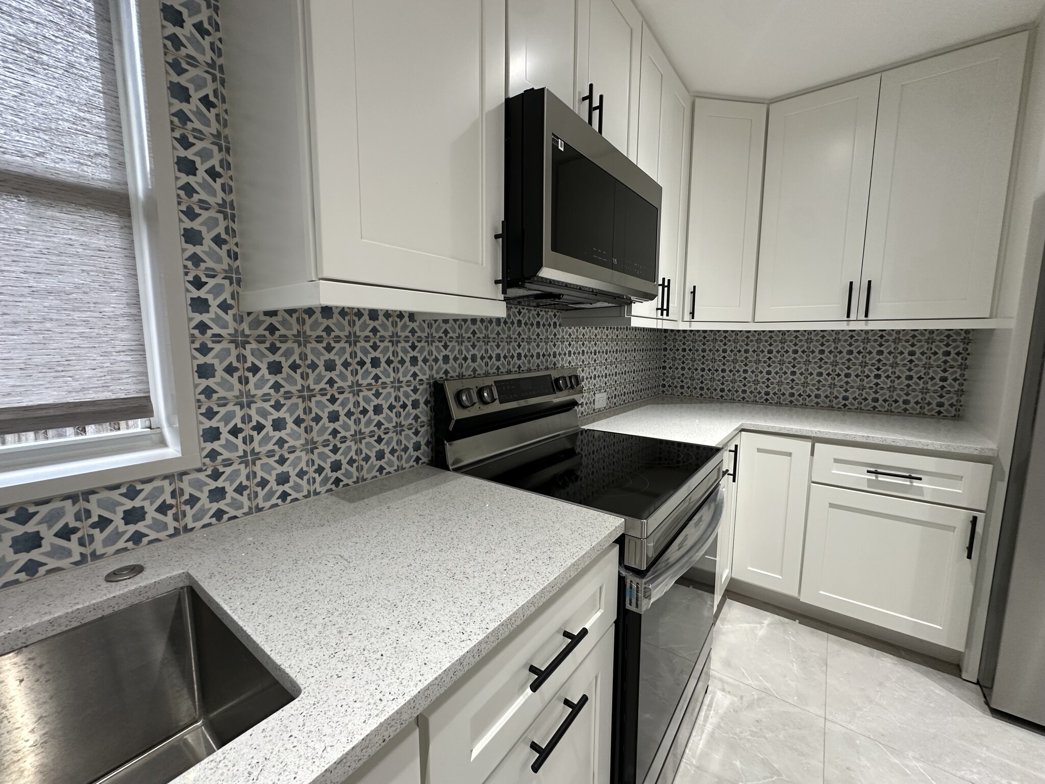Kitchen - 3014 W Arch St