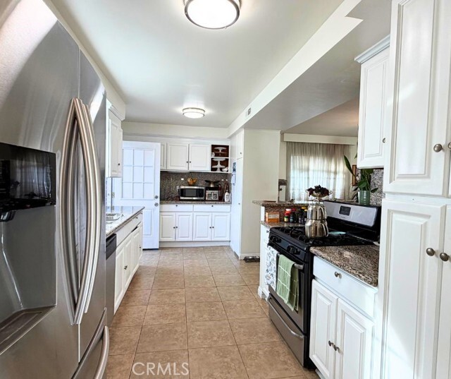 Building Photo - 7756 Eton Ave