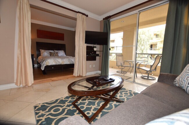 Building Photo - Charming Jr. 1 Bd Studio Condo at Merididan Private Residences.