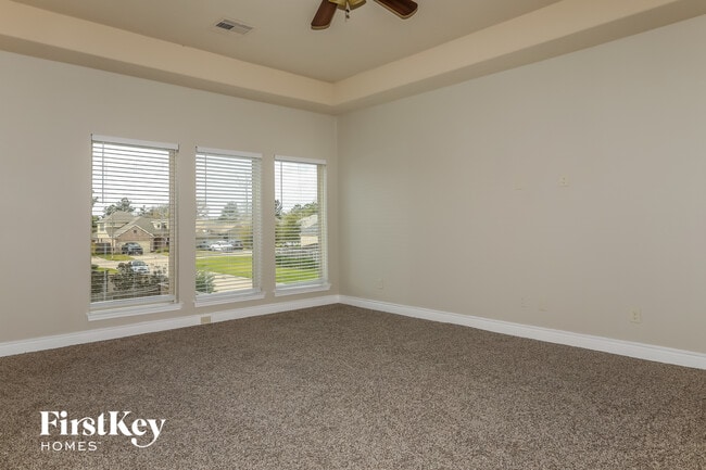 Building Photo - 102 Logan Pass Ct