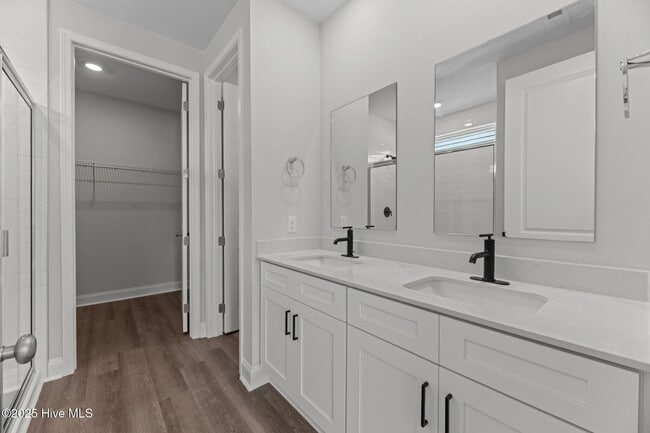 Building Photo - 1001 Tawney Trce