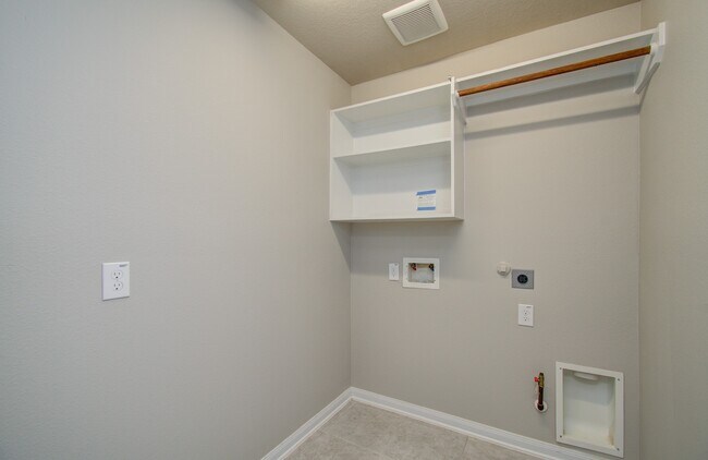 Building Photo - 17621 Northern Harrier Ct