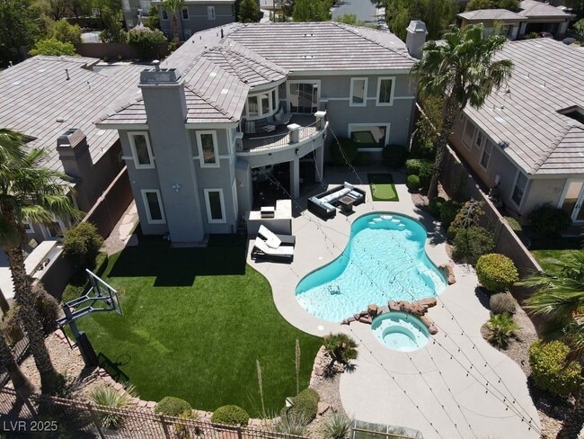 Building Photo - 729 Pinnacle Heights Ln