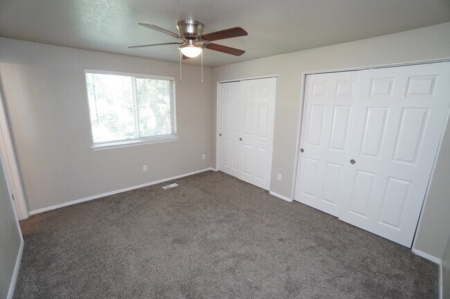 Building Photo - 698 Berwick Dr