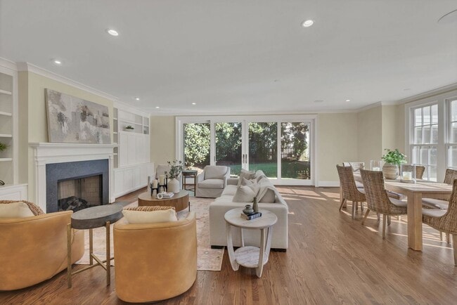 Building Photo - Luxury unfurnished 4BR/4.5BA Tudor in Belle Meade Links.