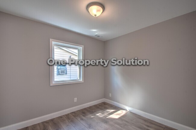 Building Photo - 4401 W 21st Ave