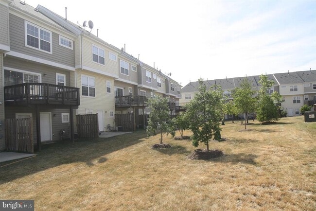 Building Photo - 22941 Fontwell Square