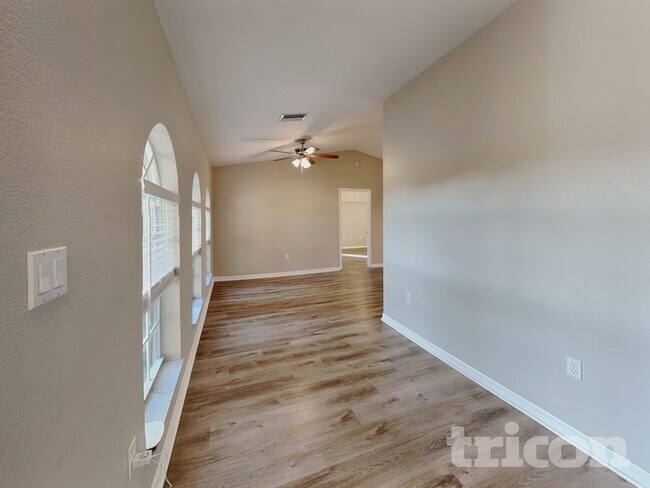 Building Photo - 26060 Concepcion Dr