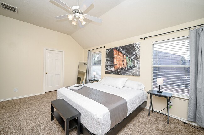 Building Photo - 12122 Lucky Meadow Dr