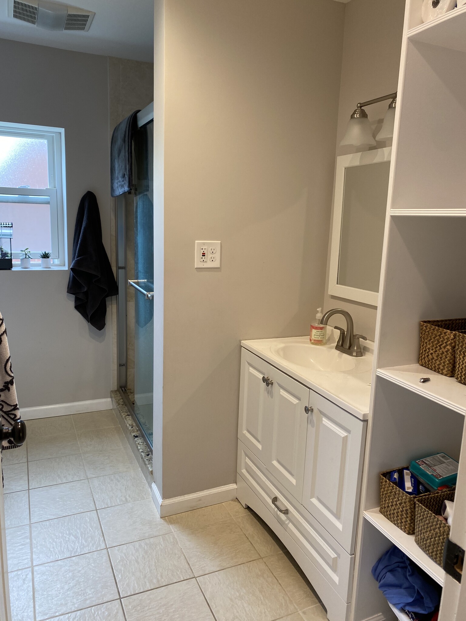 1st Floor Bath - 57 Burdsall Ave