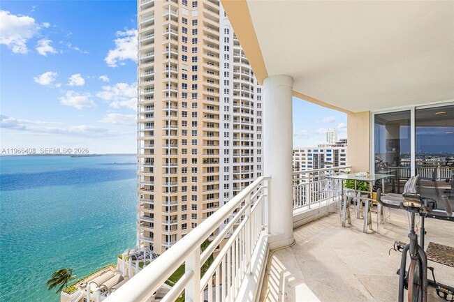 Building Photo - 848 Brickell Key Dr
