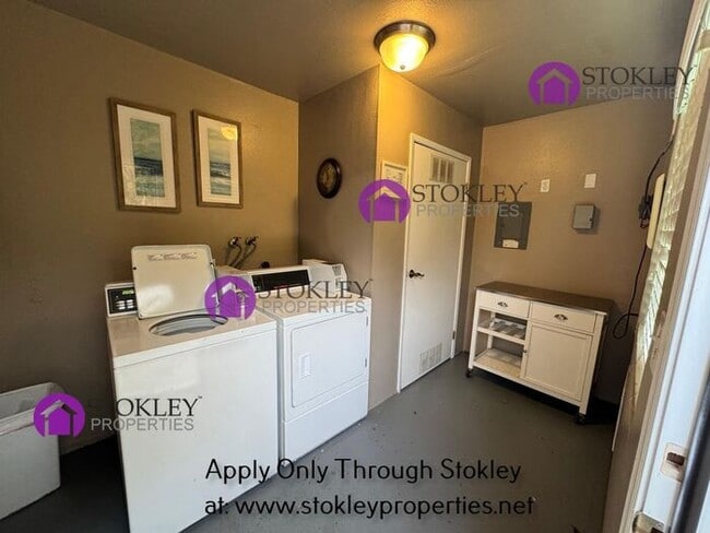 Building Photo - 1410 Kenwal Rd