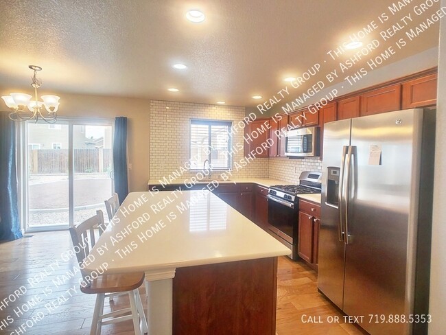 Building Photo - 6156 Cast Iron Dr