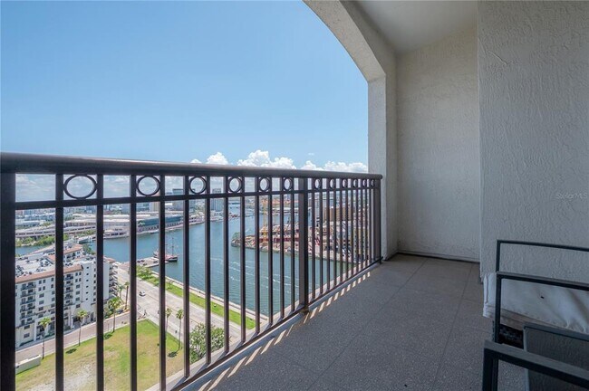 Building Photo - 345 Bayshore Blvd