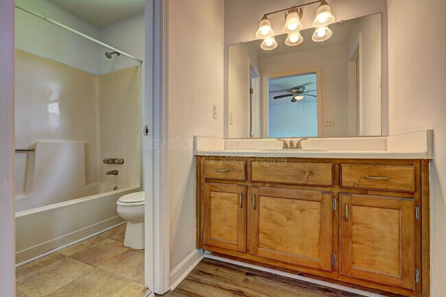 Building Photo - 212 Clarkdell Dr