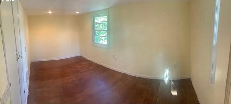 2nd bedroom - 915 John Adams St