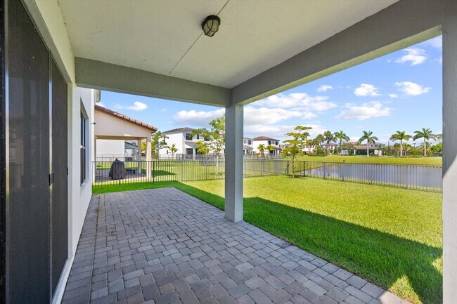 Building Photo - 16259 Sandy Shore Dr
