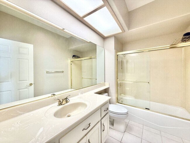 Building Photo - 48625 Cll Esperanza