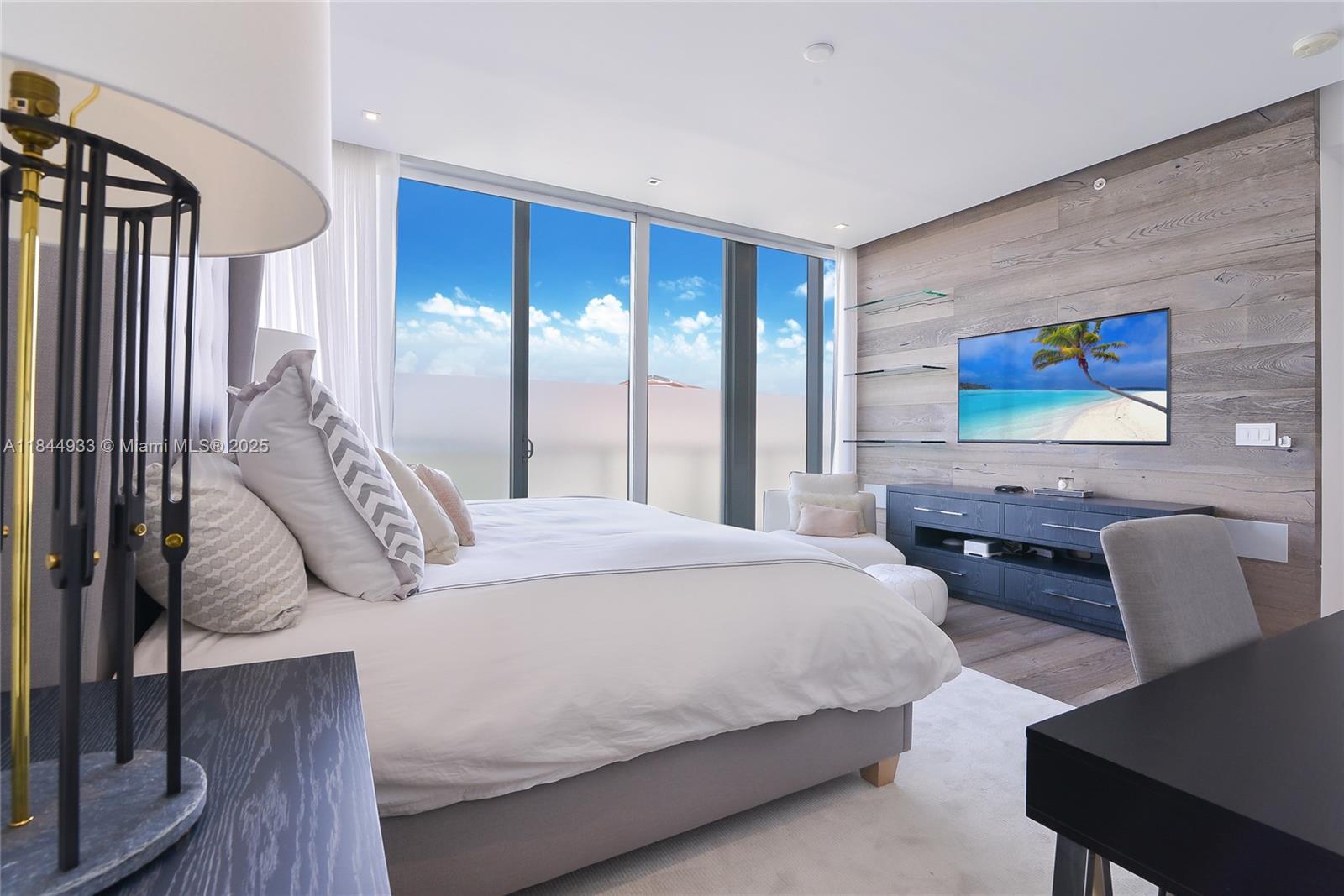 Building Photo - 9501 Collins Ave
