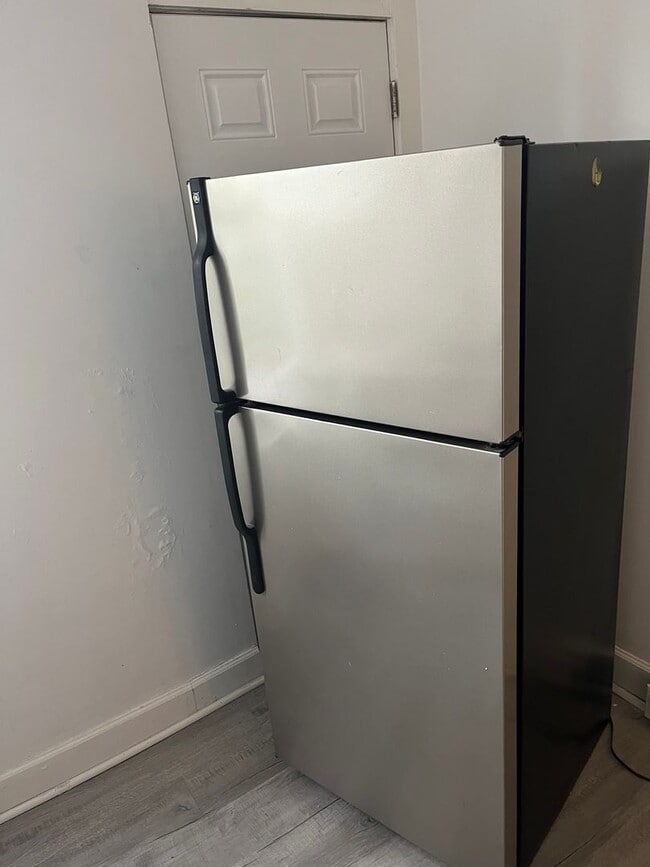 Building Photo - 1918 Penrose Ave