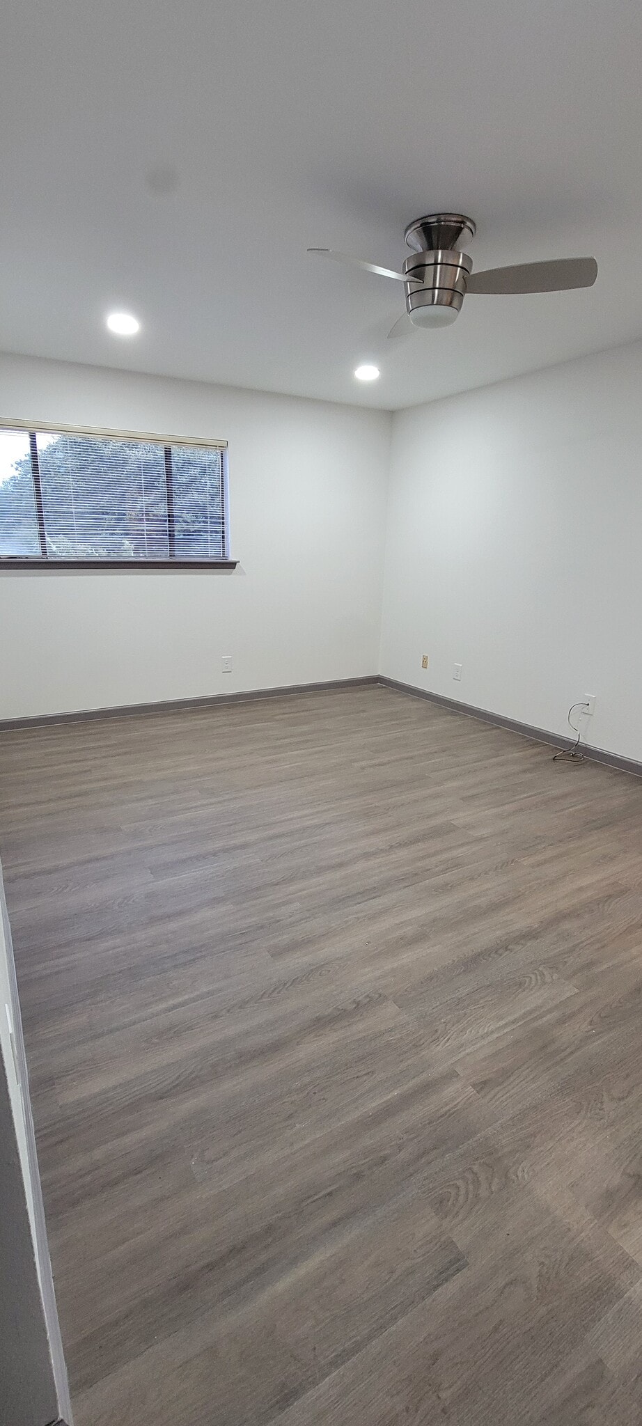 bedroom 1 - 7142 N Holiday Dr